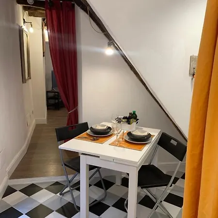 Casa Cimella, Un Nido Nel Cuore Del Porto Antico Cod Citra 010025-lt-2629 *