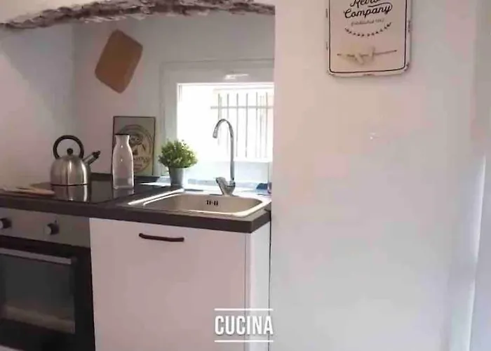 Casa Cimella, Un Nido Nel Cuore Del Porto Antico Cod Citra 010025-lt-2629 * Janov